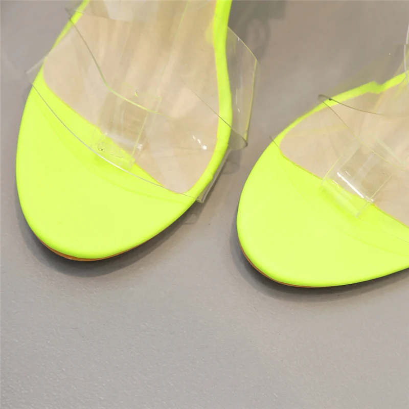 2019 г. Летние женские неоновые сандалии прозрачные босоножки на высоком тонком