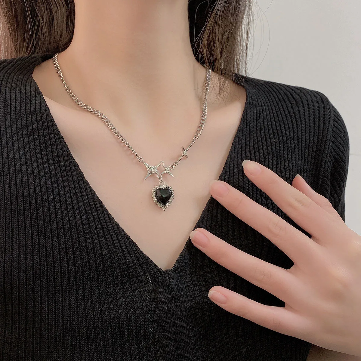 

Kpop Stainless Steel Zircon Cross Star Necklace for Women Pure Lust Black Love Heart Pendant Clavicle Chain Jewelry Accessories