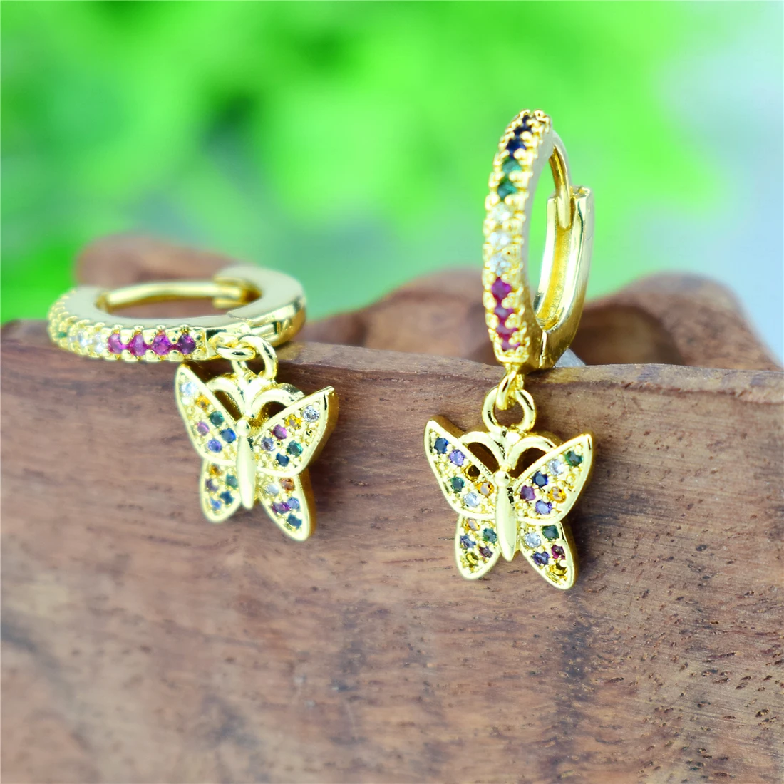 

2021 New Women Earrings Fashion Zircon Butterfly Danglee Earrings for Women Animal Sweet Rainbow CZ Stud Earrings Girls Jewelry