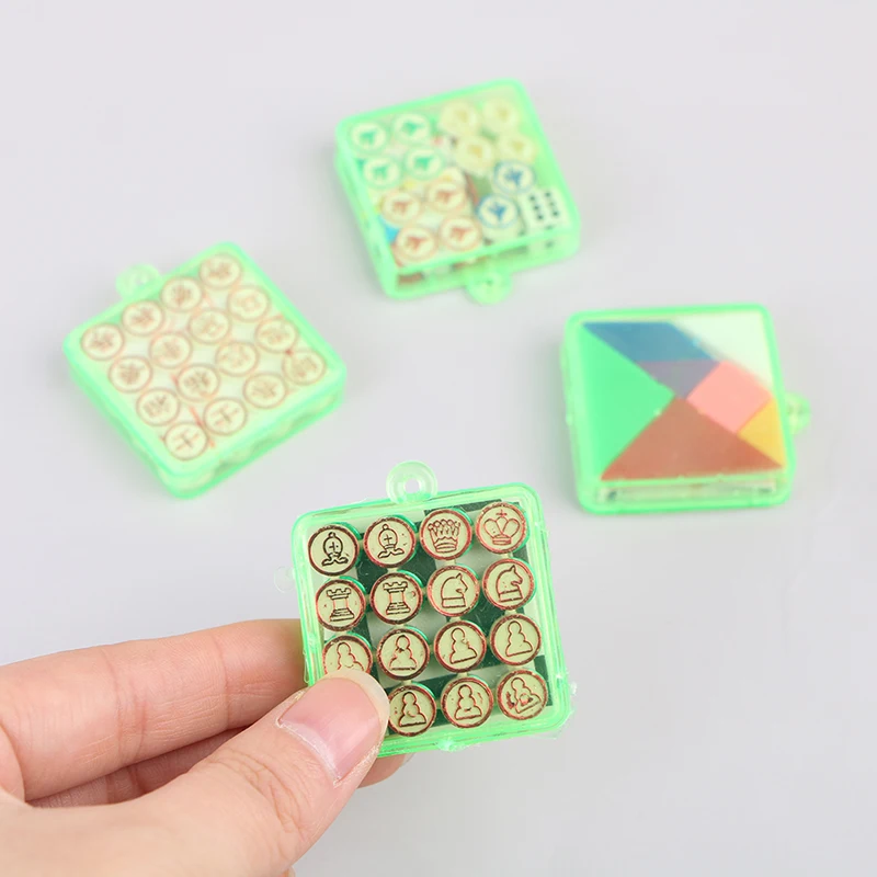 Набор шахмат для кукольного домика 1:12-шахматные Шахматы/полетные