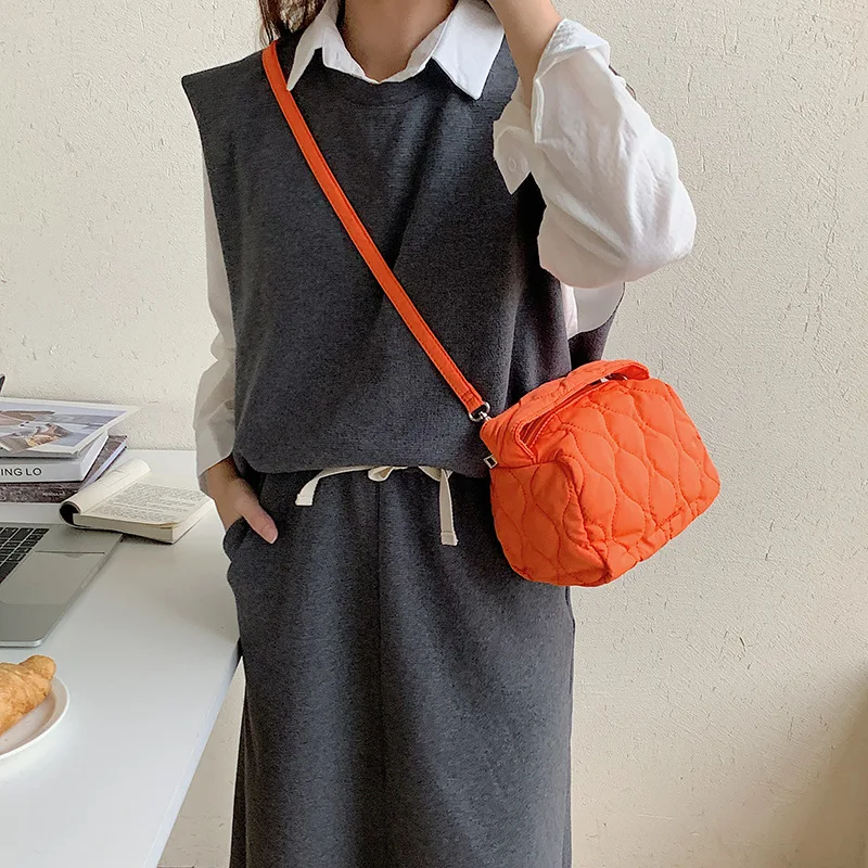 

Fashion Cotton Padded Shoulder Bag Small Nylon Quilted Women Crossbody Bag Mini Pad Ladies Handbag Orange Pillow Bags for Women