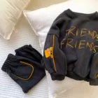 Комплекты детской одежды 2020, новинка осеннего сезона, детские футболки на мальчиков, комплекты футболка с принтом с буквами для маленьких мальчиков спортивные брюки для детей с года до трех лет и комплект верхняя одежда От 2 до 7 лет