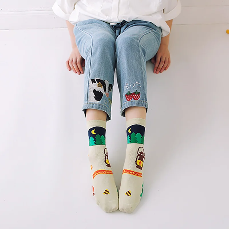 

Girl socks Fun Forest Personality Tide Cartoon Doodle Avocado Green Cute Girl Jacquard Four Seasons