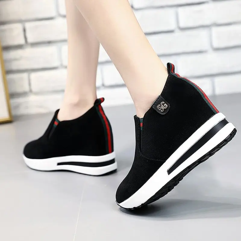 Кроссовки женские из флока на платформе дышащие увеличивающие рост повседневная