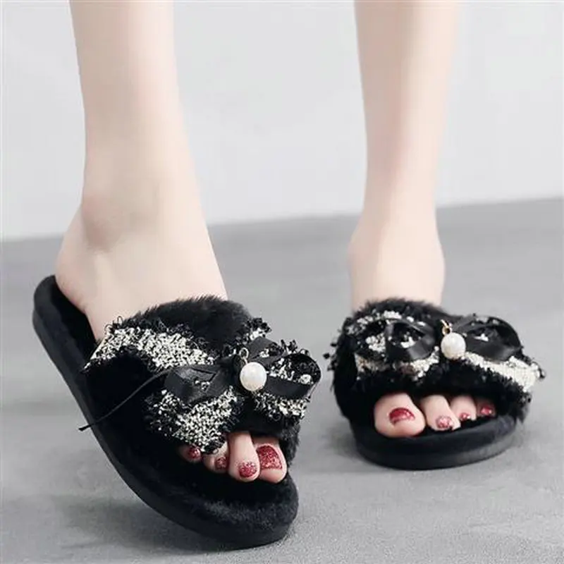 

Furry Fur Slide Flip Flops Pearl Bow Home Slipper Woman Winter Warm Shoes Ladies Slip on Female Flat Ladies Soft Plush Slippers