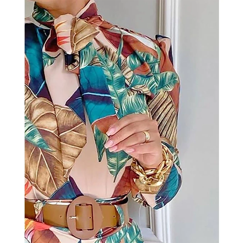 

Leaves Printed Long Sleeve Tops & Shorts Set Women 2 Piece Outfits High Street Fashion Women Two Piece Set