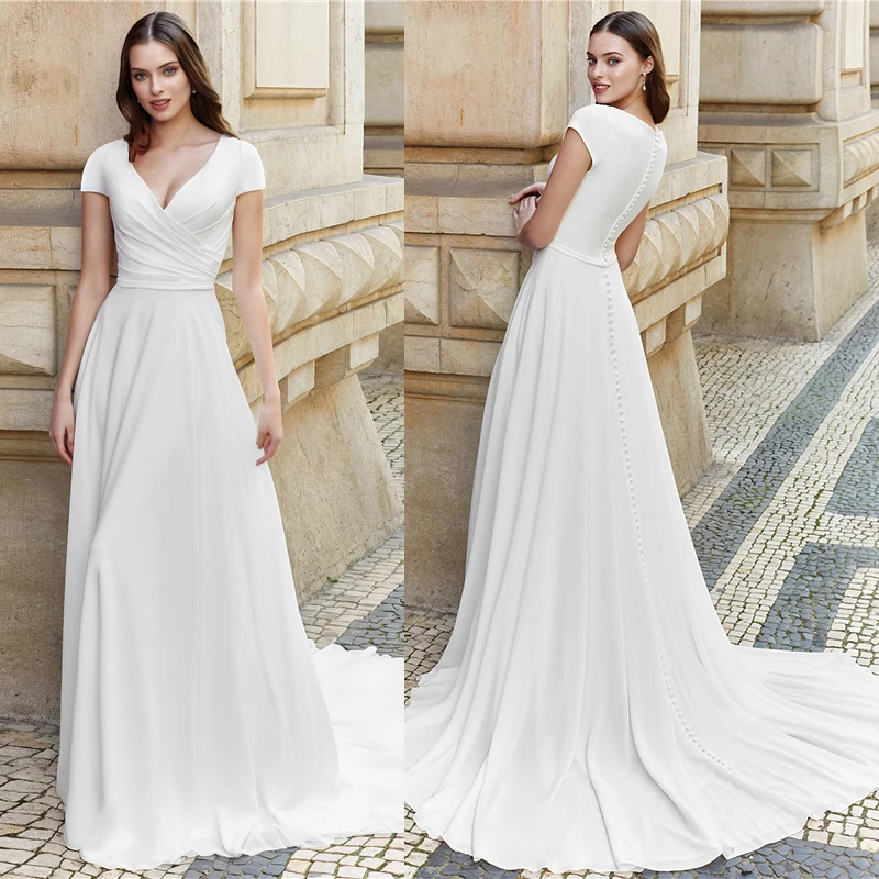 

Short Sleeve V Neck Pleated Wedding Dress Buttons Up 2021 Simple Custom Made Satin Chiffon Plus Size Sweep Train Bridal Gowns