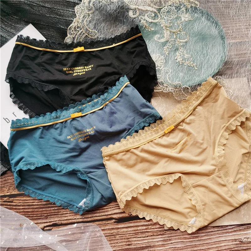 

European Style Underwear Retro Lace Phnom Penh Letter Women's Briefs Fashion Low Waist Pantie Sexy Female's Lingerie