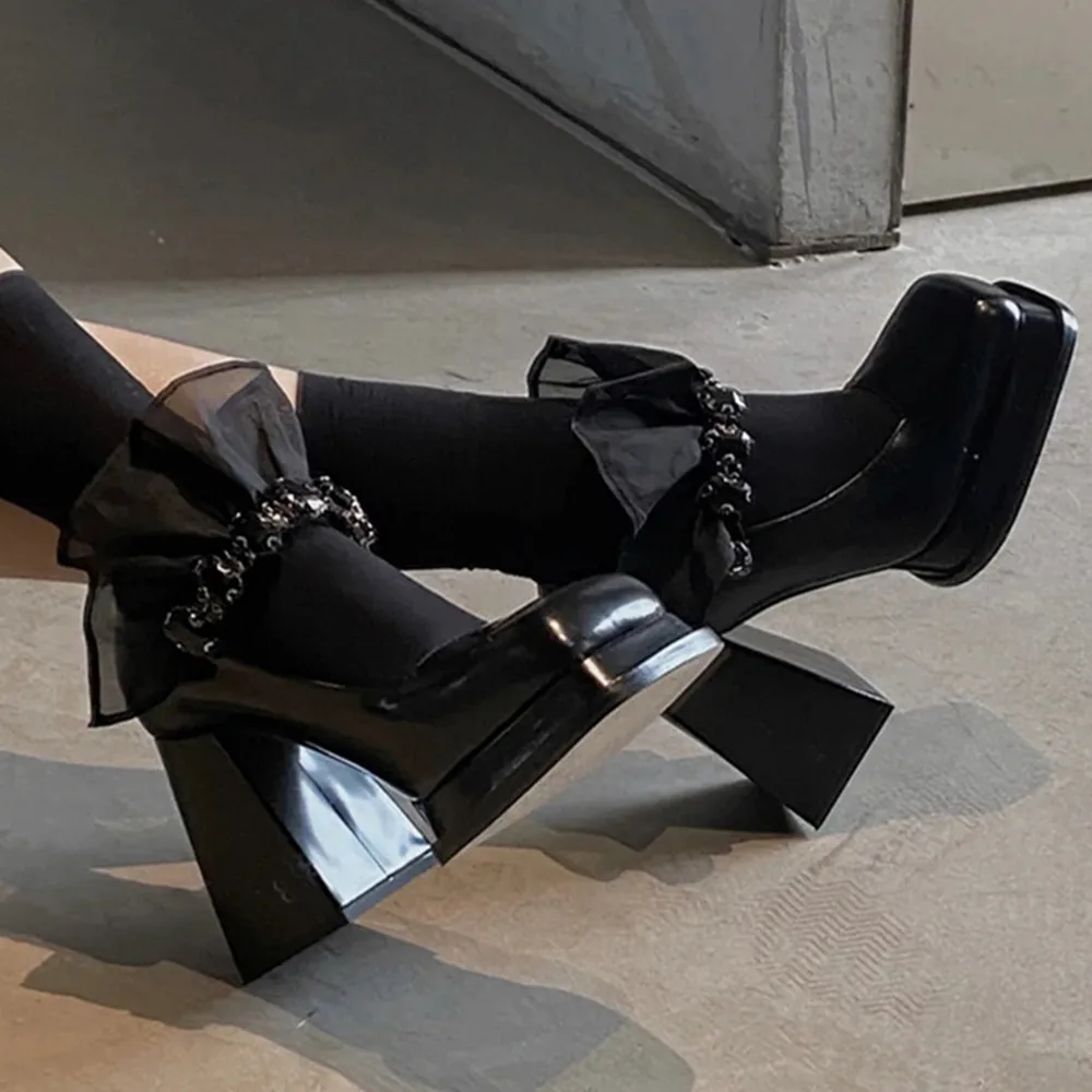 

2021 Ladies Autumn New Platform High Heels White Rhinestone Mary Jane Square Toe Lace Thick Heel Retro Patent Leather Shoes