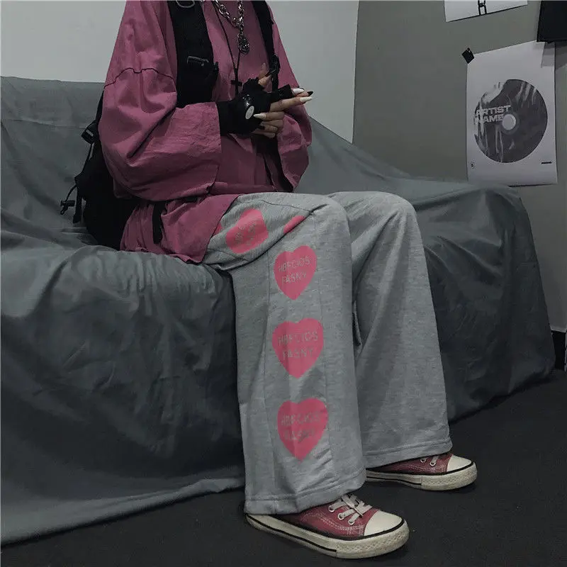 

Streetwear Gothic Harajuku Heart-shaped Letter Print Casual Cropped Pants Spring 2021 y2k Hip Hop Direct Sales