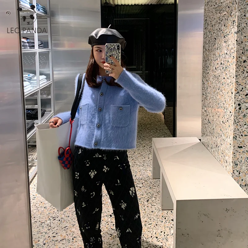 

Женский короткий кардиган на пуговицах, с длинным рукавом