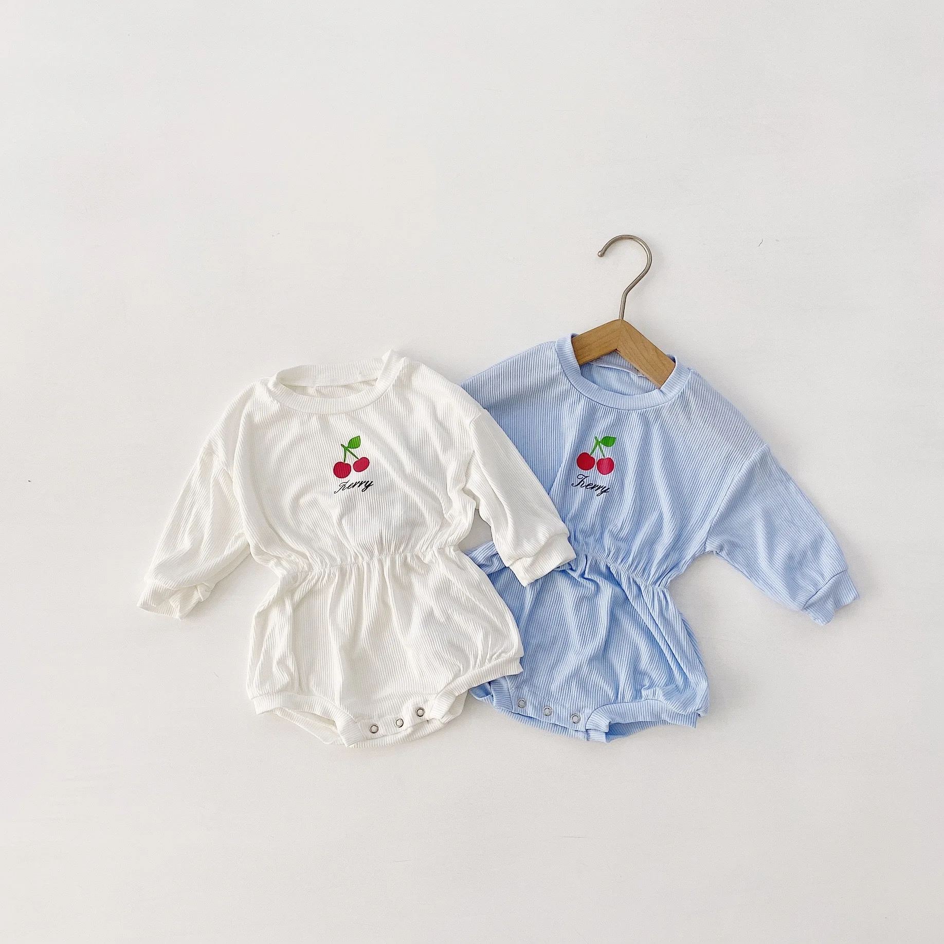 Одежда для маленьких девочек и мальчиков боди 2020 новый полосатый комбинезон с