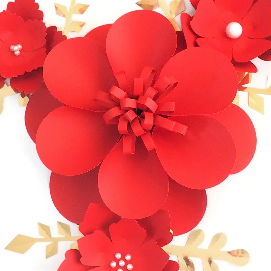 Набор красных легких бумажных цветов и золотых листьев ручной работы сделай сам