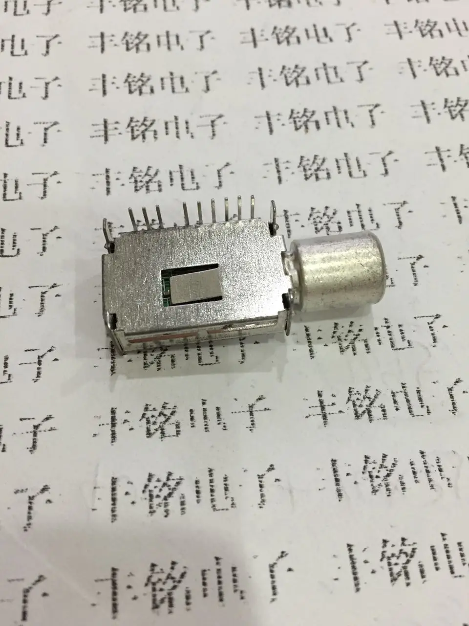 

DT21WN-2-E DTS4-CRF1RH S7VZ7903 BS2S7VZ7903 TDTK-G731D FQ1216LMEPH-3 FQD1218ME IH-5 новая импортная 100% оригинал