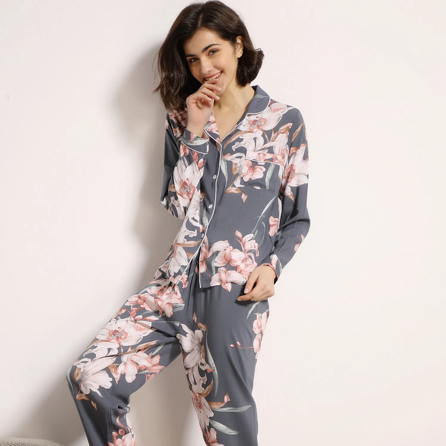 

Cotton Long-sleeved Long Trousers Women Pajamas Set for Spring and Summer Autumn Comfortable Cardigan Tops Ladies Cotton Pajamas