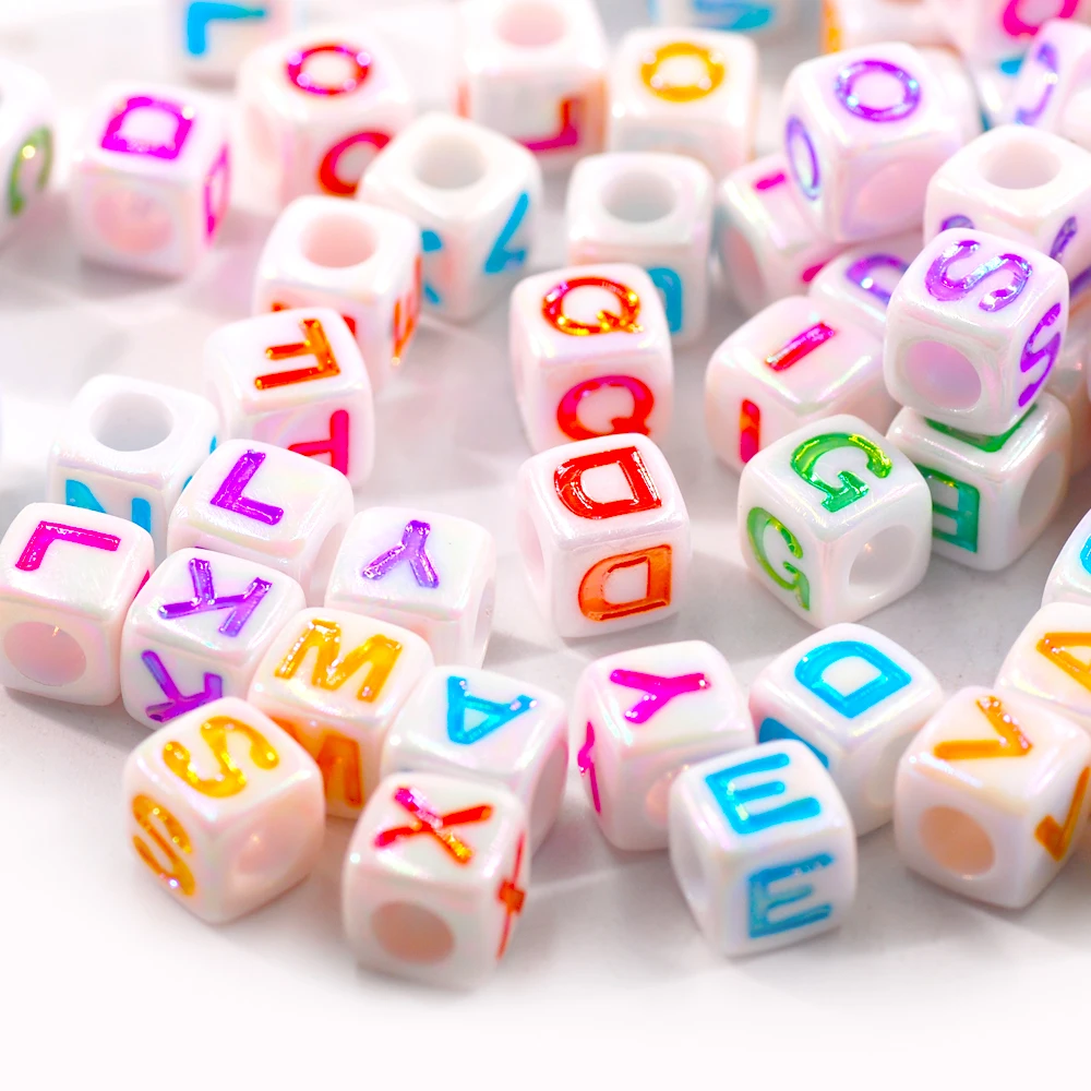 Акриловые Квадратные бусины с двумя отверстиями 6 х6 мм 7 х7 цветные буквы