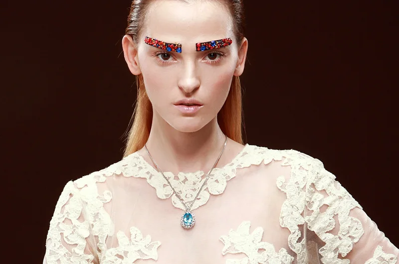 

European and American luxury microscope group of inlay zircon sapphire pendant female