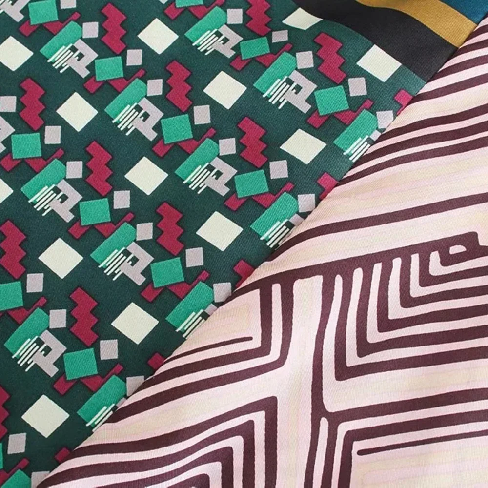 

DYLQFS Summer Women Vintage Bohemia Patchwork Print Short Sleeve Dress Female Hollow Out Streetwear Split Midi Dresses Casual