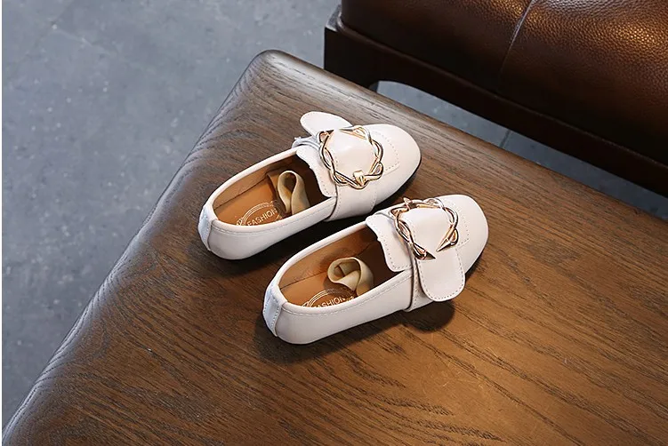 Новые осенние обувь для девочек кожаная детей маленькой принцессы бантом