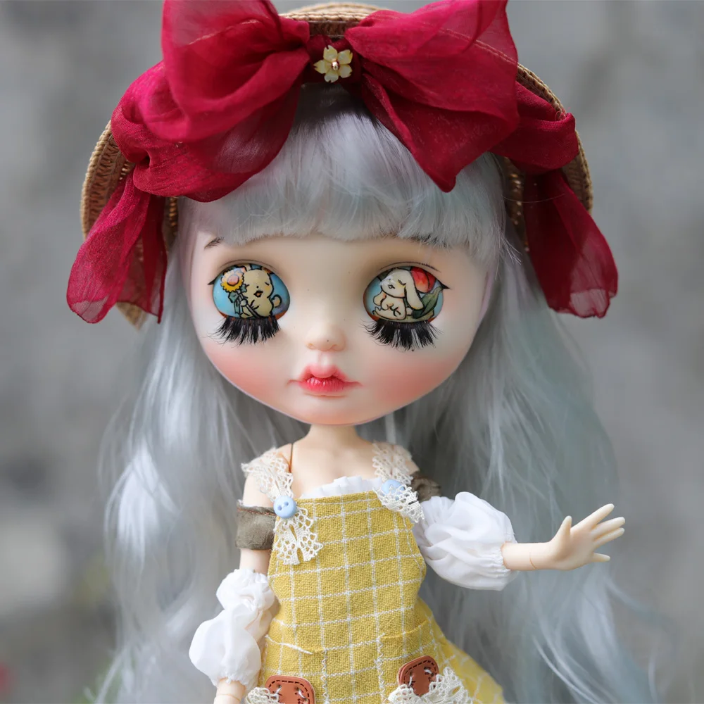 

ICY 19 joint blyth doll with makeup face white skin Brunette with thick lips and big eyes DIY makeup doll