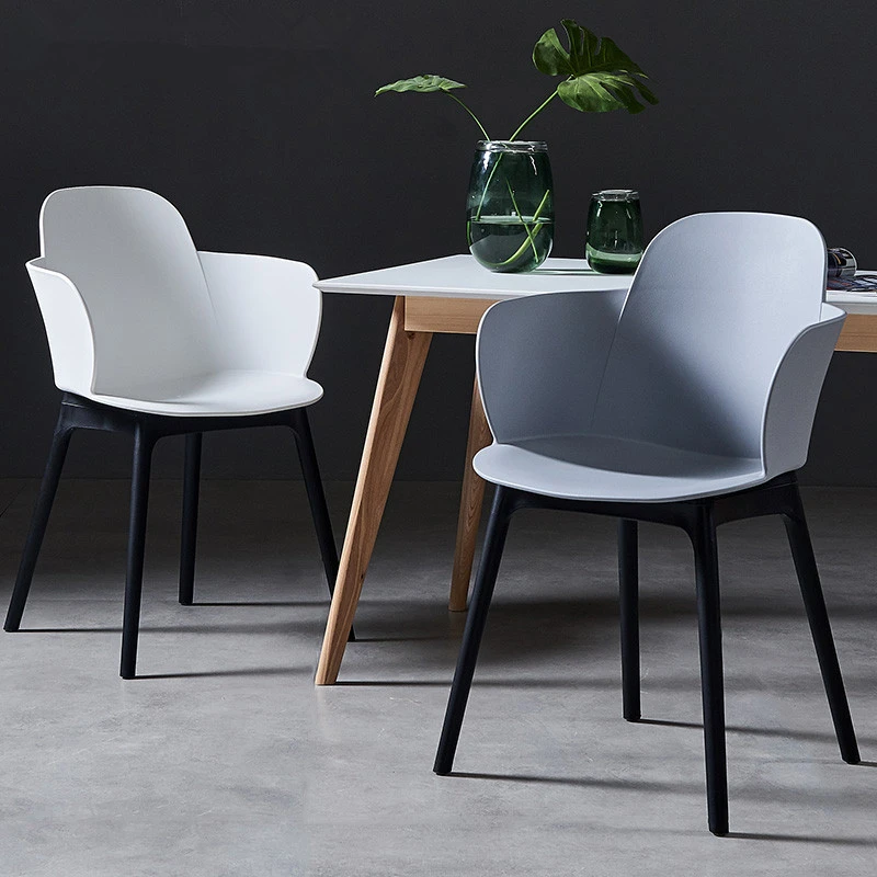 Обеденный стул с молоком пластиковый для работы в офисе |