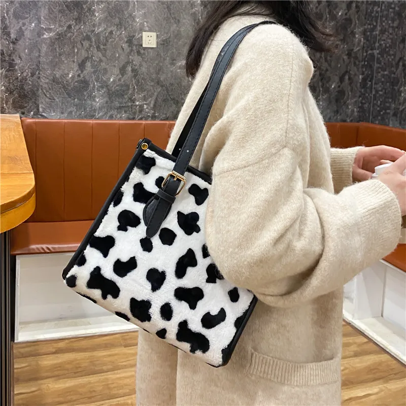 

Fashion Cow pattern Women Shoulder Bag Famous Designer Underarm Bag Ladies Handbag Pocket bolsa feminina Female Traval Purse