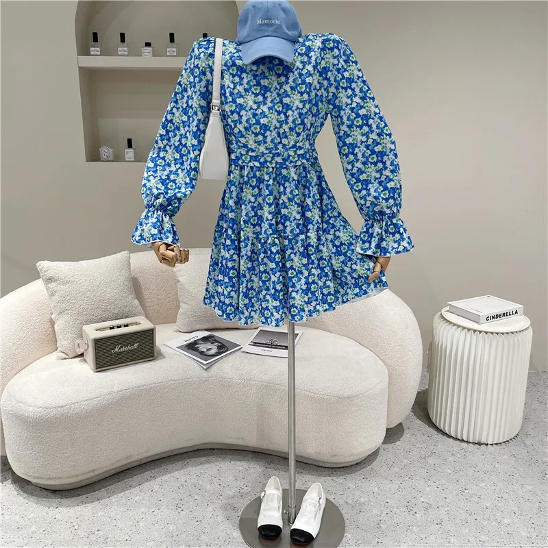 

Women's Spring Summer 2021 Niche Design Fashion Retro Design Drape Temperament Trumpet Sleeve Blue Floral Dress