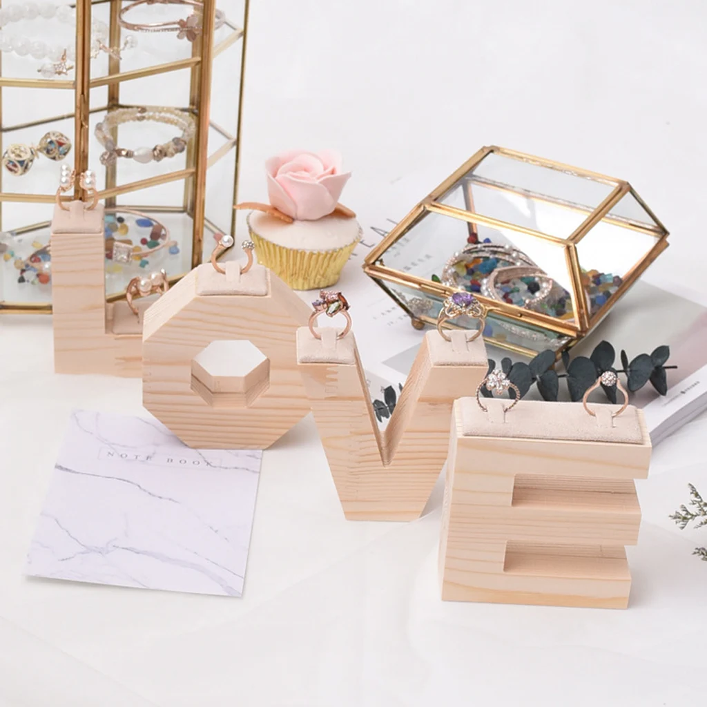 1 Набор деревянных свадебных колец подставка Любовь Дизайн для демонстрации