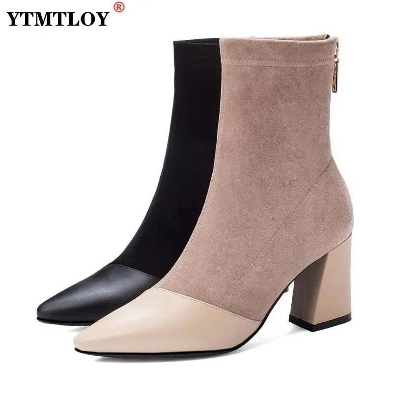 

Ботинки-носки женские замшевые с острым носком, на высоком квадратном каблуке