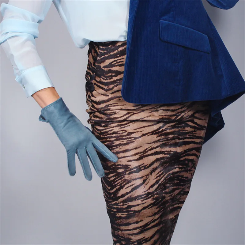 light blue Перчатки из натуральной кожи и замши, 22 см, короткие, стильные, с бархатной подкладкой, светильник, синие, импортные, из телячьей шерсти, меховые перчатки, черные, с сенсорным экраном, WZP25 - Цвет: light blue