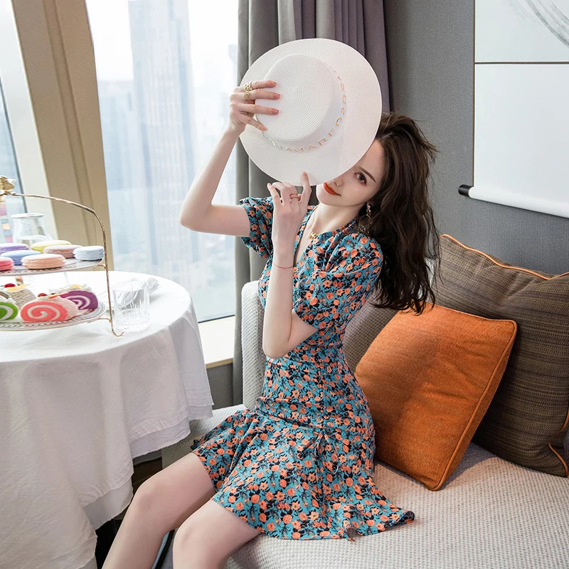 

Floral Print Summer Beach Female Stylish Style Women Dress Short Sleeveless V-Neck Slim Chic dress