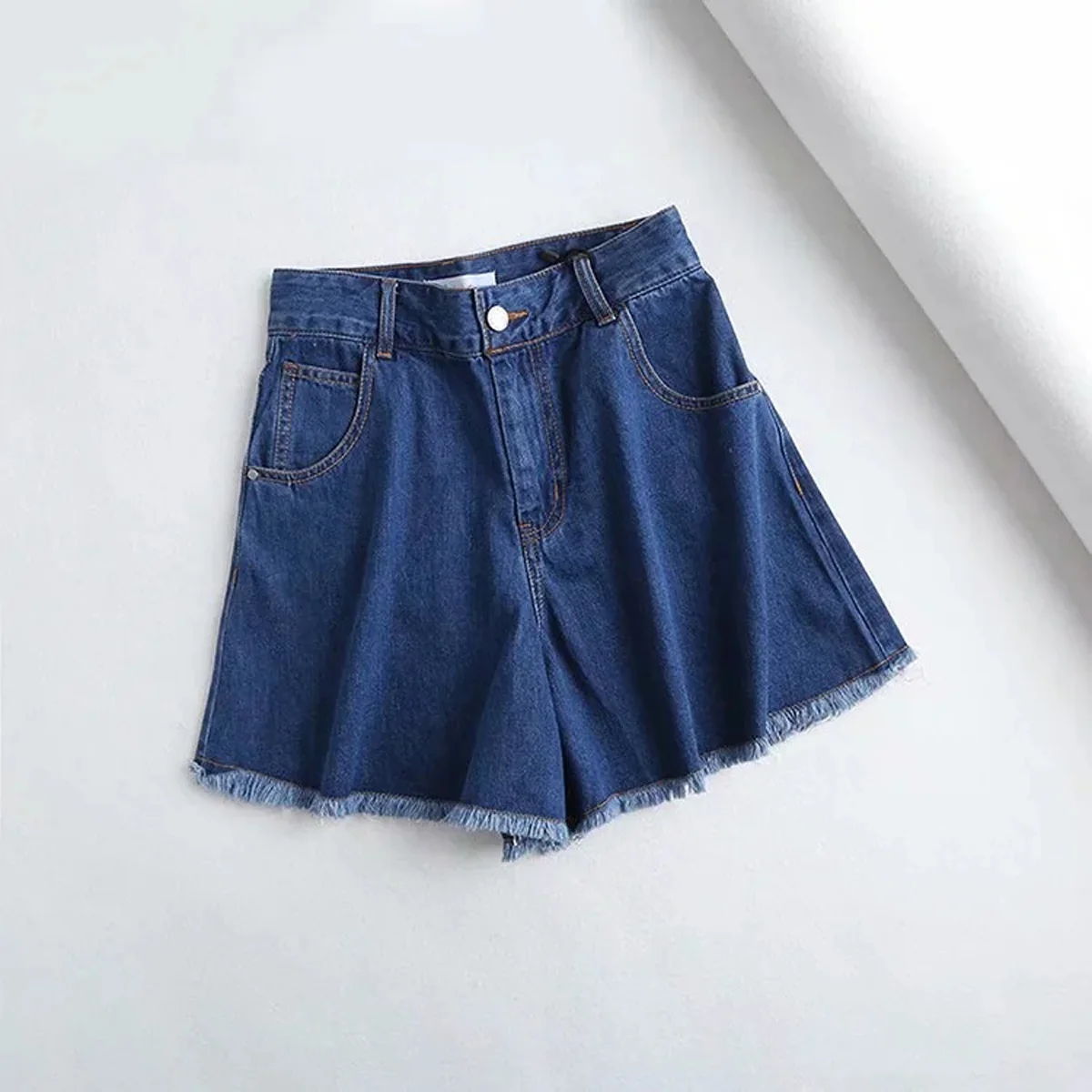 

Glamorous Solid Mini Straight Shorts DLZK112
