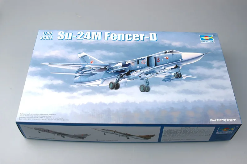 

Модель самолета Trumpeter Warplane 1/48, российский Su-24M, модель бомбардировщика 02835