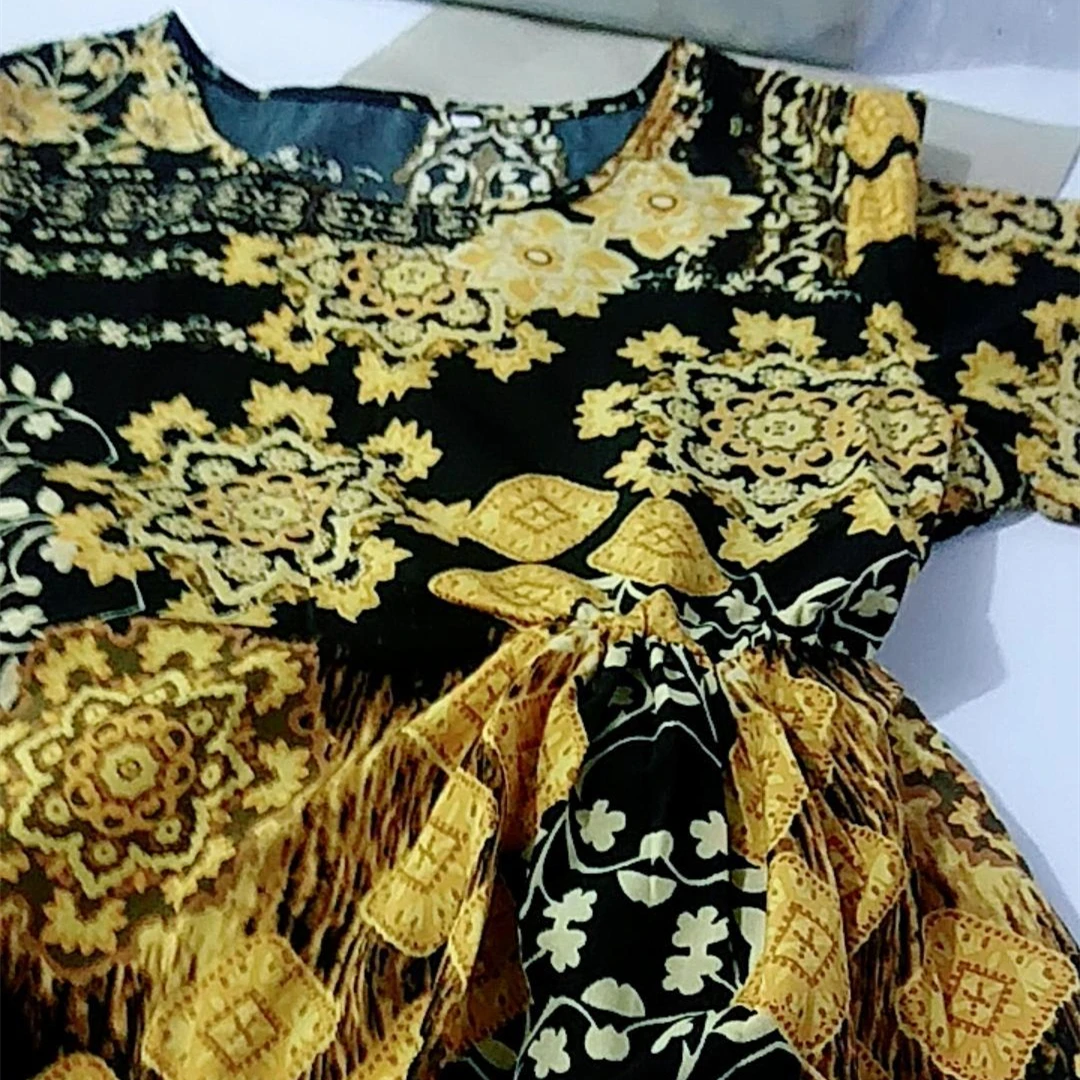 

2020 New Women's Summer Two-Piece Simple Commuter Chiffon Print Lace-Up Five-Point Sleeve Top Wide Leg Pants Casual Fashion Suit