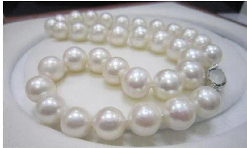 

10-11mm Natural White SOUTH SEA Pearls Necklace 18"