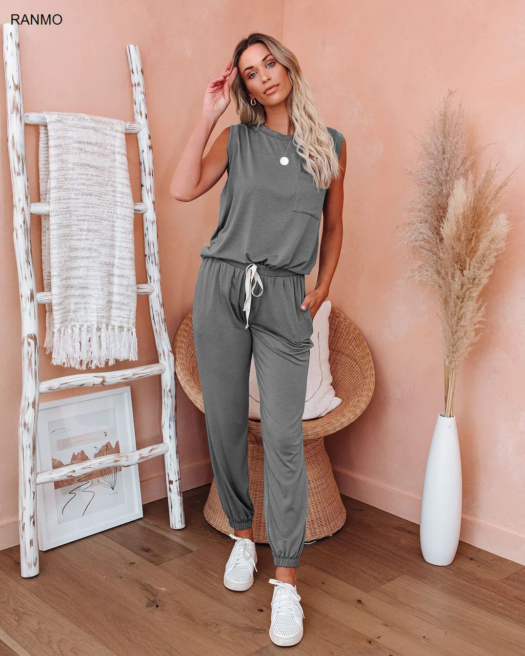 

Комплект из двух предметов, Новинка лета 2021, Женский однотонный Свободный Повседневный костюм без рукавов, модная простая спортивная одежд...