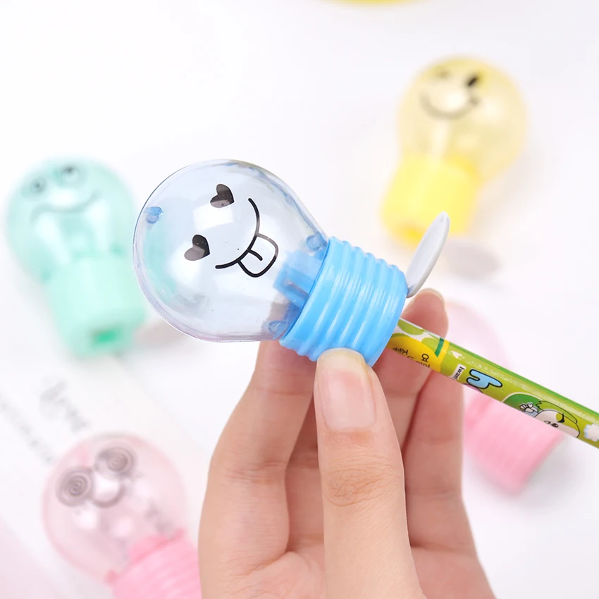 1 шт. Kawaii Новинка лампы Стиль точилка для карандашей творческие эмоции Пластиковая точилка для карандашей для детей Подарки школьные принадлежности