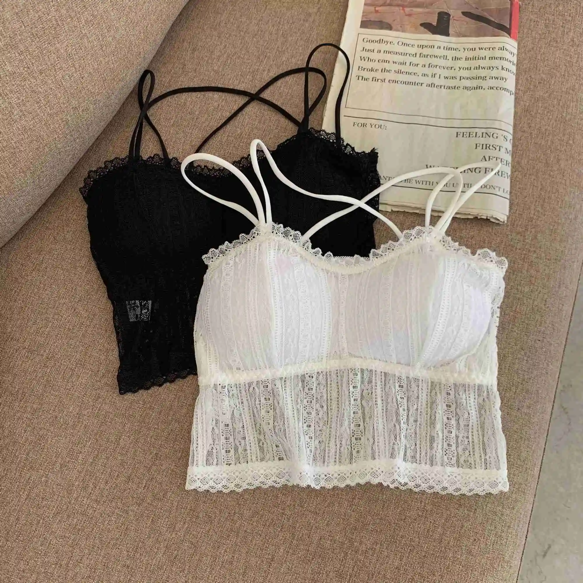 

2021 Red Lace Wireless Tops Outerwear Small Chest Gathered Underwear Women