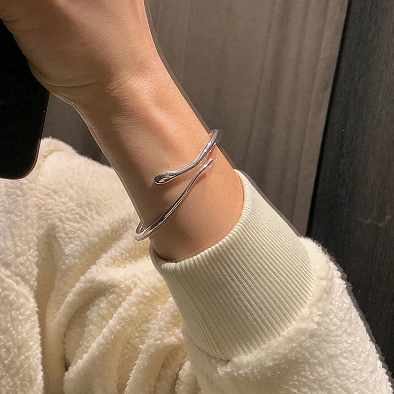 

New Design Niche Wild Simple Men and Women Bangles Fashion Simple Snake Bracelet Girlfriend Jewelry Accessories