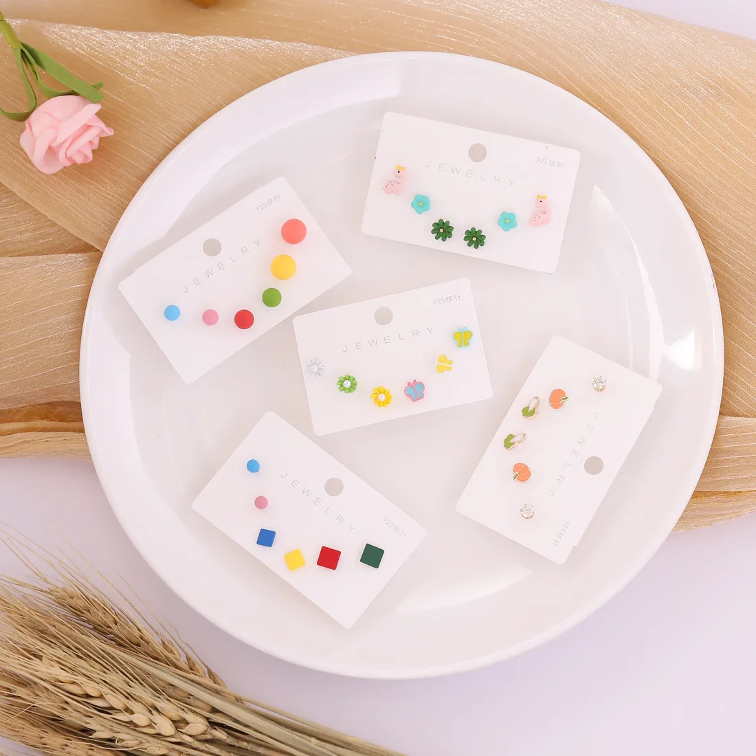 

Wholesale Hot Sale Fashion Macaron Square Spherical Flower Earrings For Women Fashion Cute Small Earring Set