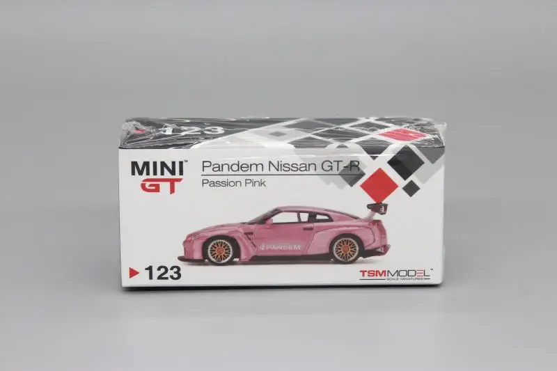 1:64 2019 NISSAN GT-R 123 розовый литье металла сплава игрушечные машинки модели