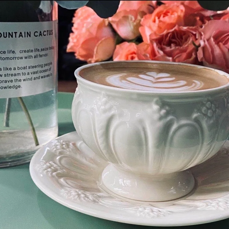 

Coffee Cup And Saucer White Tea Saucer Cream Arch Bouquet European Classic Big Mouth Dubbelwandige Glazen Stainless Steel Mugs