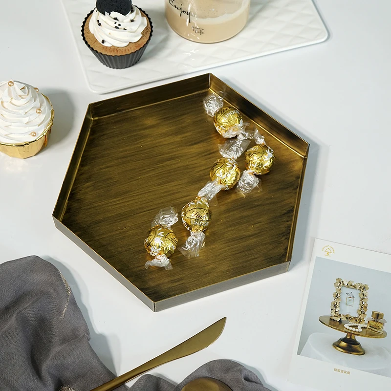 

Nordic Geometric Gold Trays Metal Iron Food Fruit Plate Desktop Makeup Organizer Jewelry Dish Vintage Home Decoration Tray