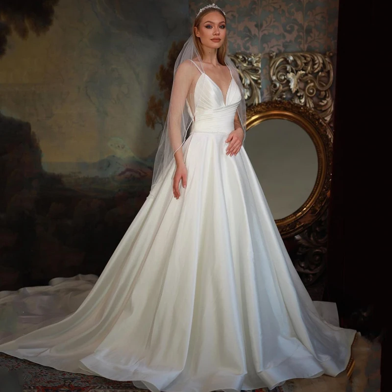 

Eightree Simple Wedding Dresses Spaghetti Straps Bride Dress Sexy Beadings Sweep Train Princess Wedding Evening Gowns Plus Size