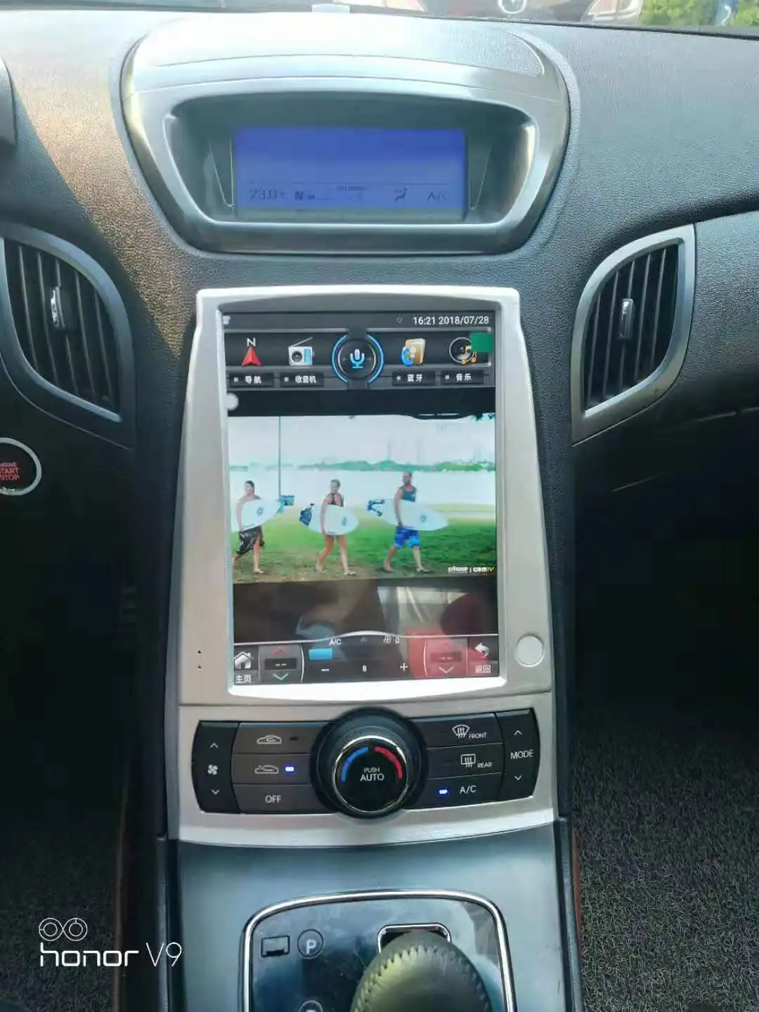 

10.4" tesla style vertical screen Octa core Android 10 Car GPS Navigation for Hyundai Genesis 2009-2014 support carplay DSP 4G