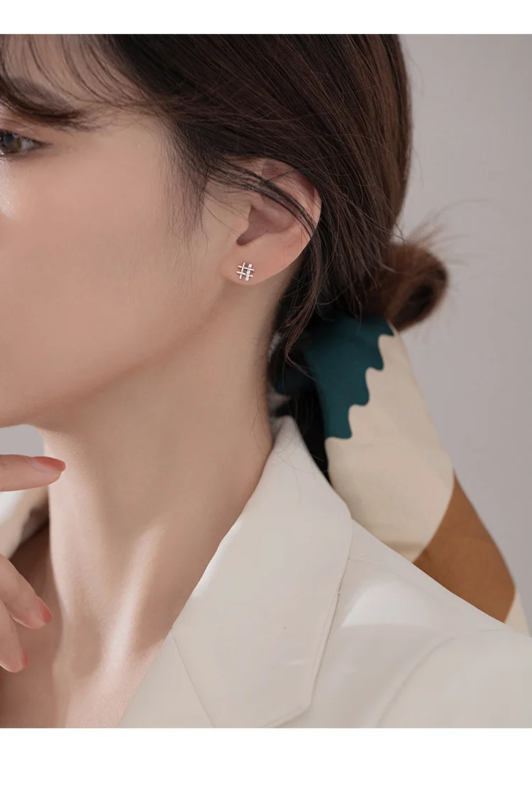 Женские серебряные серьги-гвоздики с маленькими изысканными Tic Tac 925 пробы новые