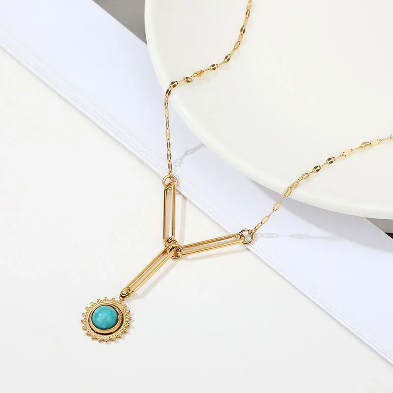 

European New Sunflower Inlaid Turquoise Pendant Stainless Steel Necklace Ins Cool Wind 18k Gold Clavicle Chain Choker For Women
