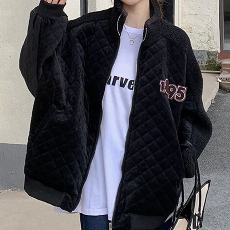 

Женское зимнее пальто средней длины с хлопковой подкладкой и высоким воротником