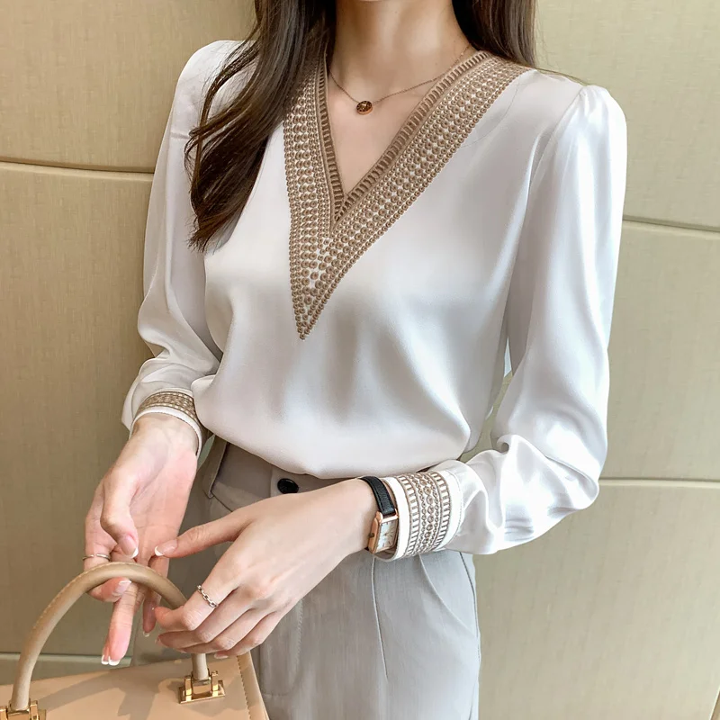 

Long Sleeve And Half Sleeve Embroidery Blusas Mujer De Moda 2022 New V-neck Satin Chiffon White Female Top Blouse Shirt 830A