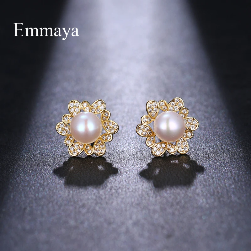 Женские серьги-гвоздики с золотистым цветком и жемчугом Emmaya Новое поступление